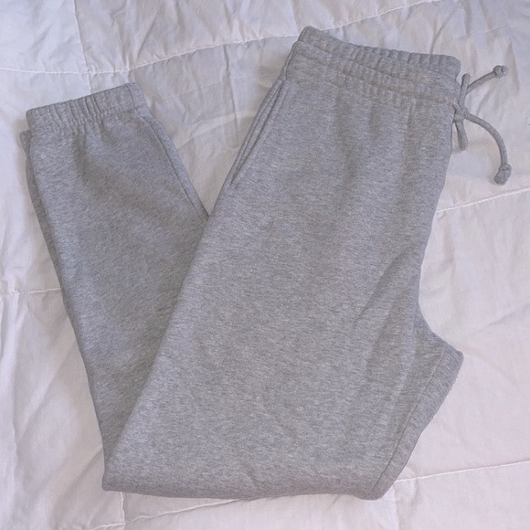 Aritzia Pants - TNA - ARITZIA - COZY AF Grey Sweatpants